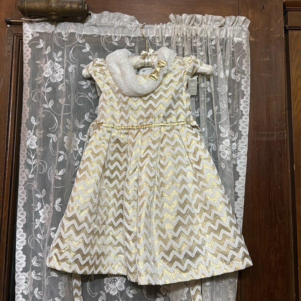 Brand new wo tags never worn little girls dress size 5 beautiful white and gold